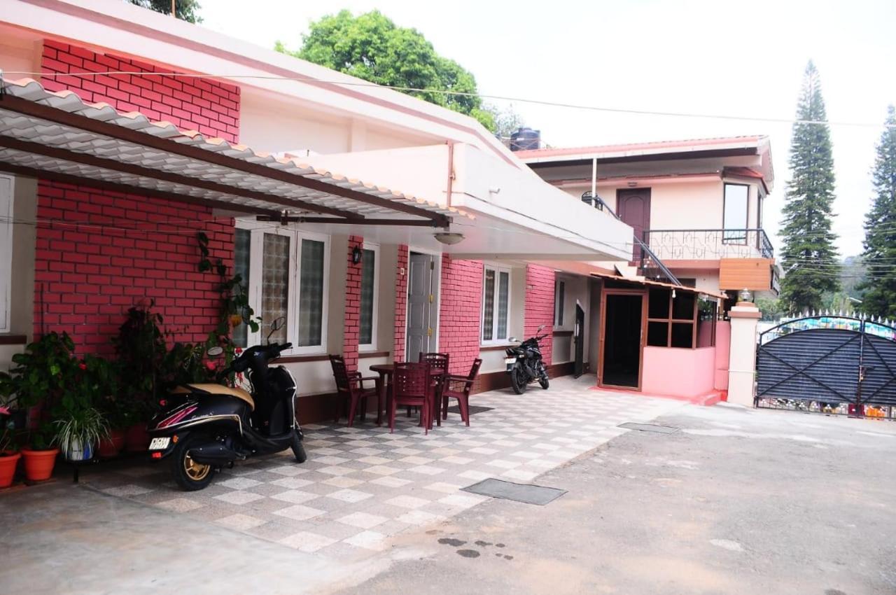 Park Corner Home Stay Coonoor Esterno foto